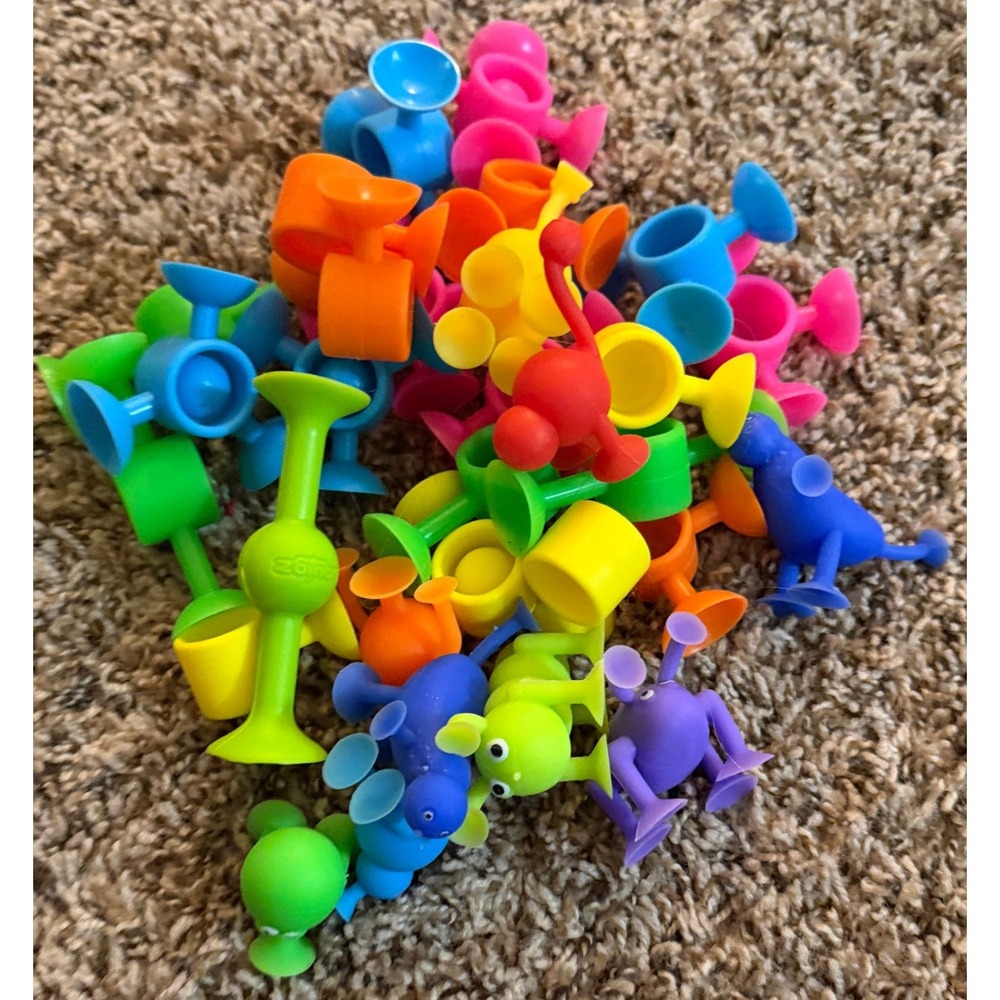 Fat Brain Squigz Suction Toys (Set # 2)